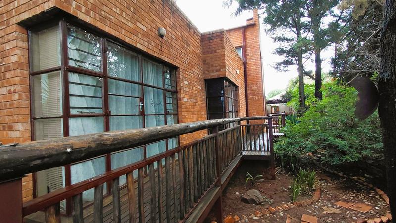 4 Bedroom Property for Sale in Pellissier Free State